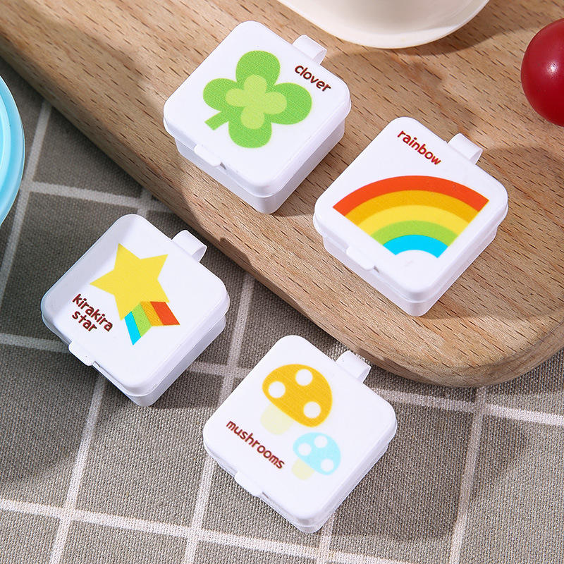 Small Sauce Containers (4 pc)